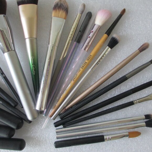 BIG BUNDLE OF 20 MAKE-UP BRUSHES - Picture 4 of 13